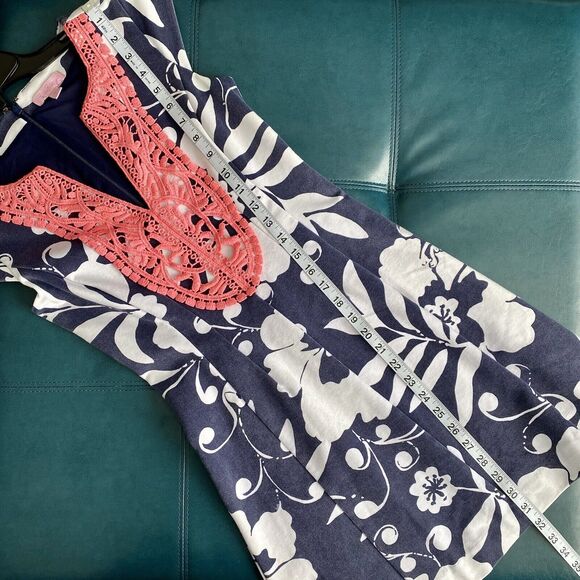 Lilly Pulitzer Briella Fit & FlareCap Sleeve Floral Navy Blue and White Dress XS - Picture 5 of 10